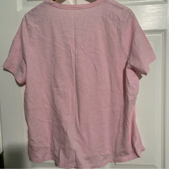Womans Vineyard Vines Light Pink V-Neck Tee NWT - Picture 4 of 7
